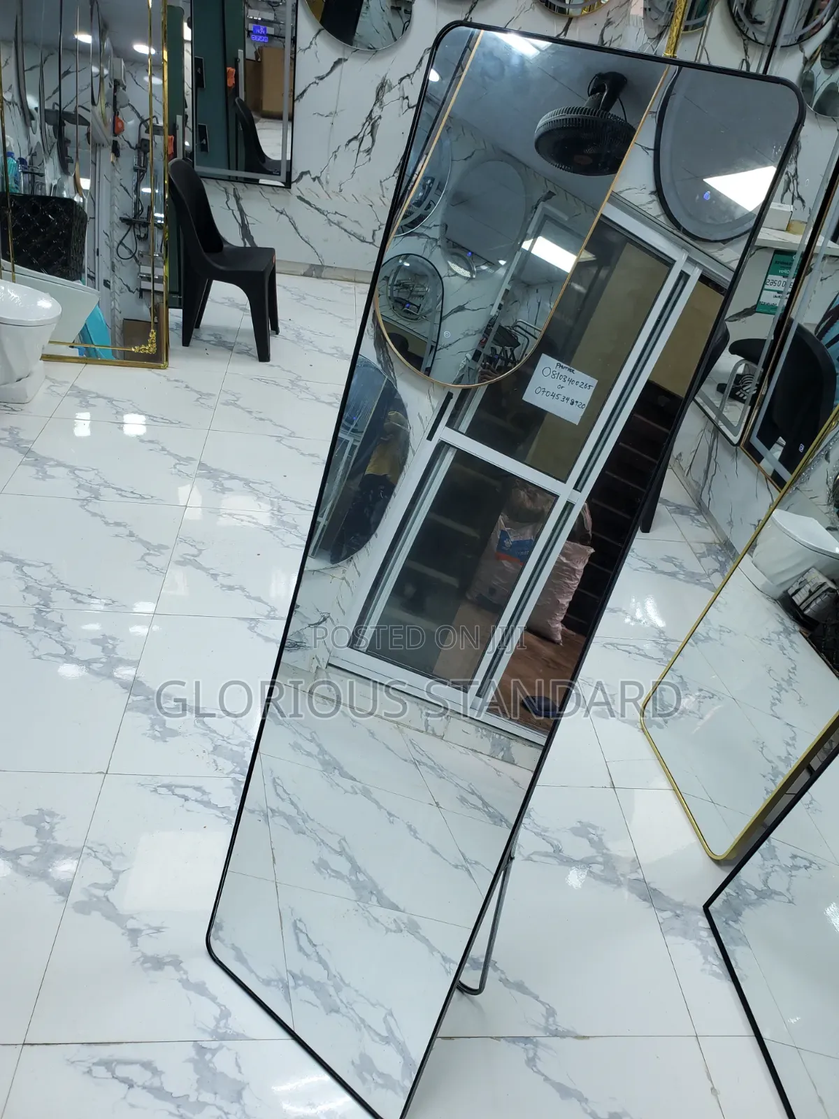 Round Black Frame Dressing Mirror
