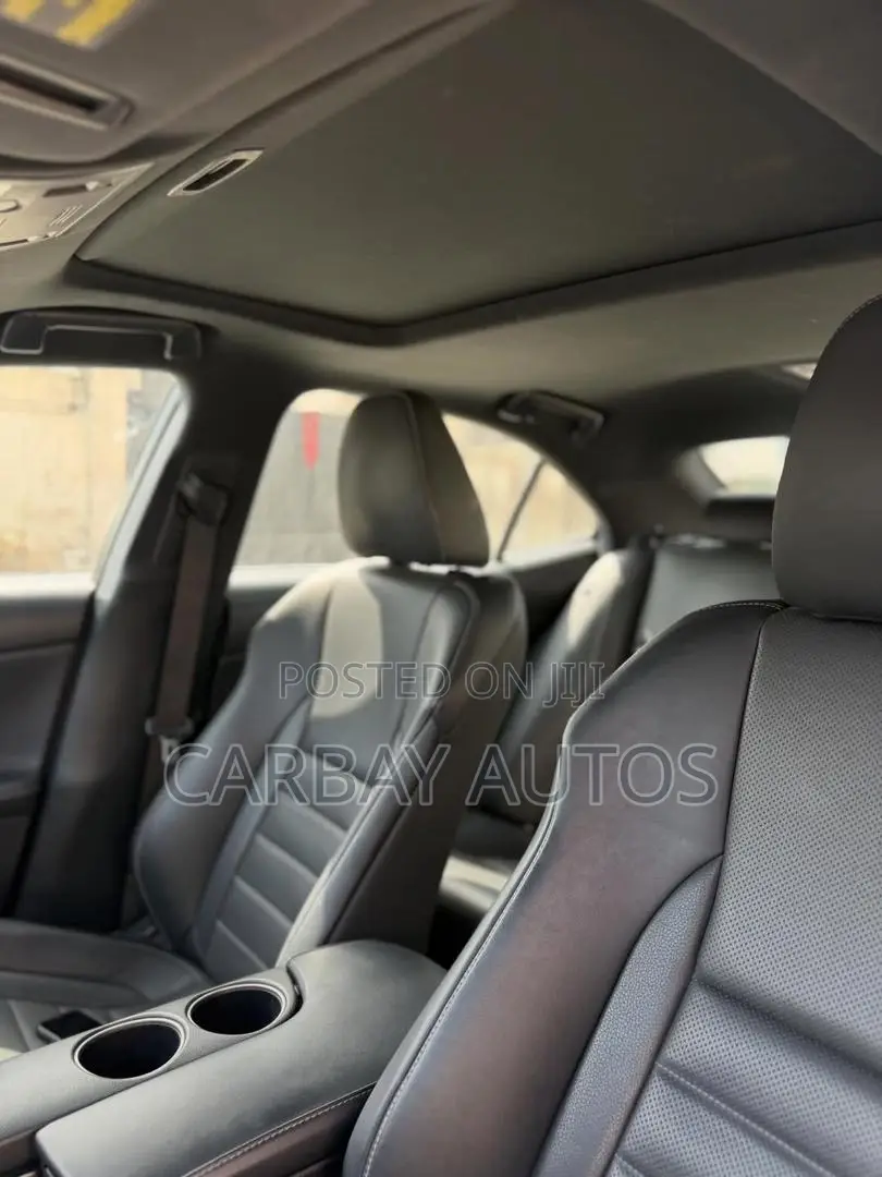 Lexus IS 250 4WD 2015 White
