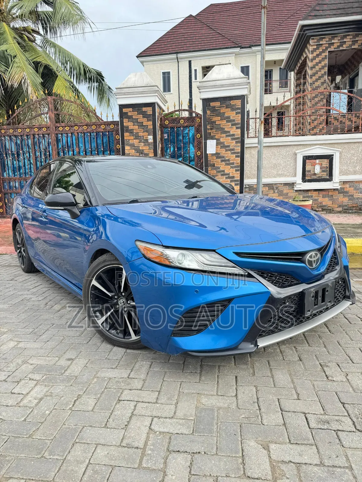 Toyota Camry XSE FWD (2.5L 4cyl 8AM) 2018 Blue