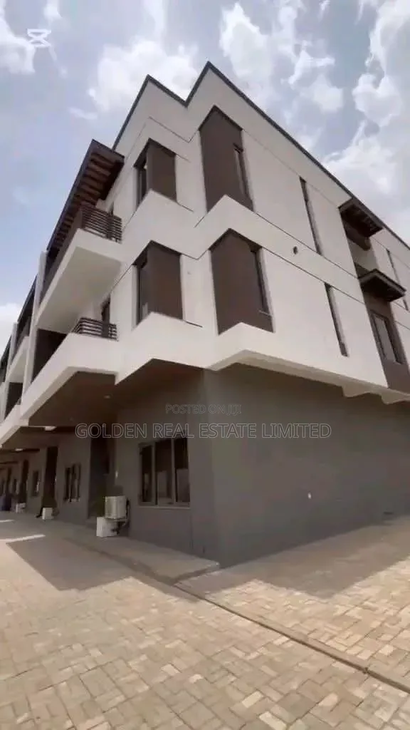 4bdrm Duplex in Wuse 2 for sale