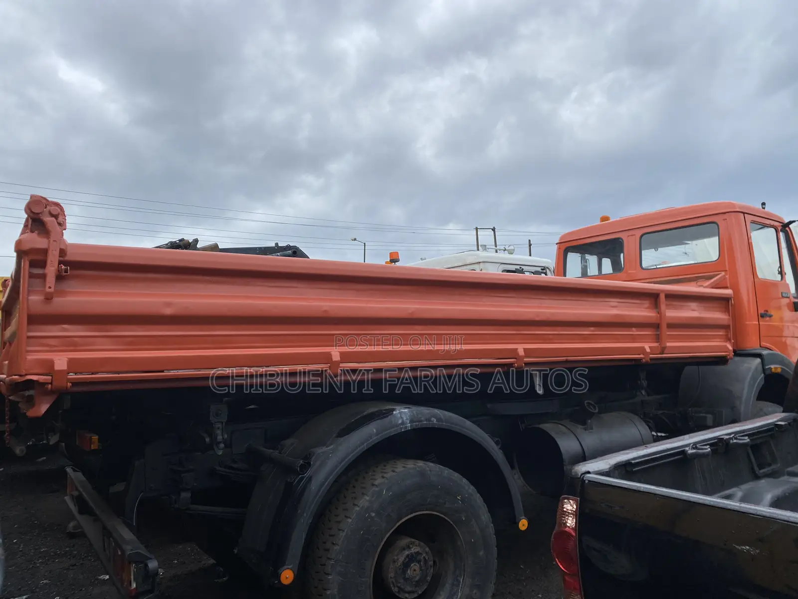 Mecedece 1617 Tipper 6tyres