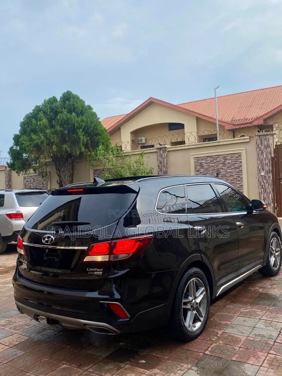 Hyundai Santa Fe Limited Ultimate AWD 2017 Black