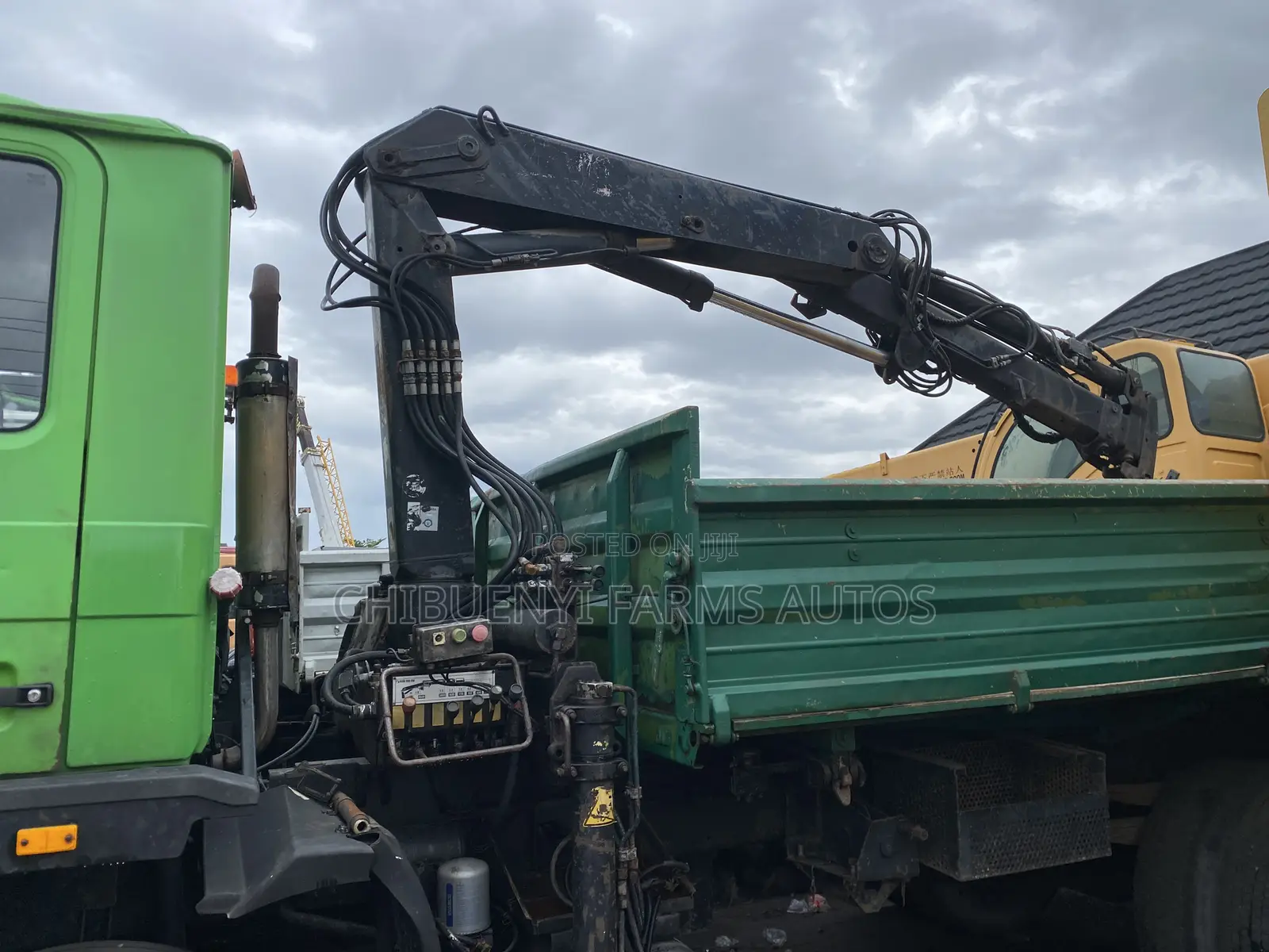 Man Diesel 6tyres Tipper + Hyiab