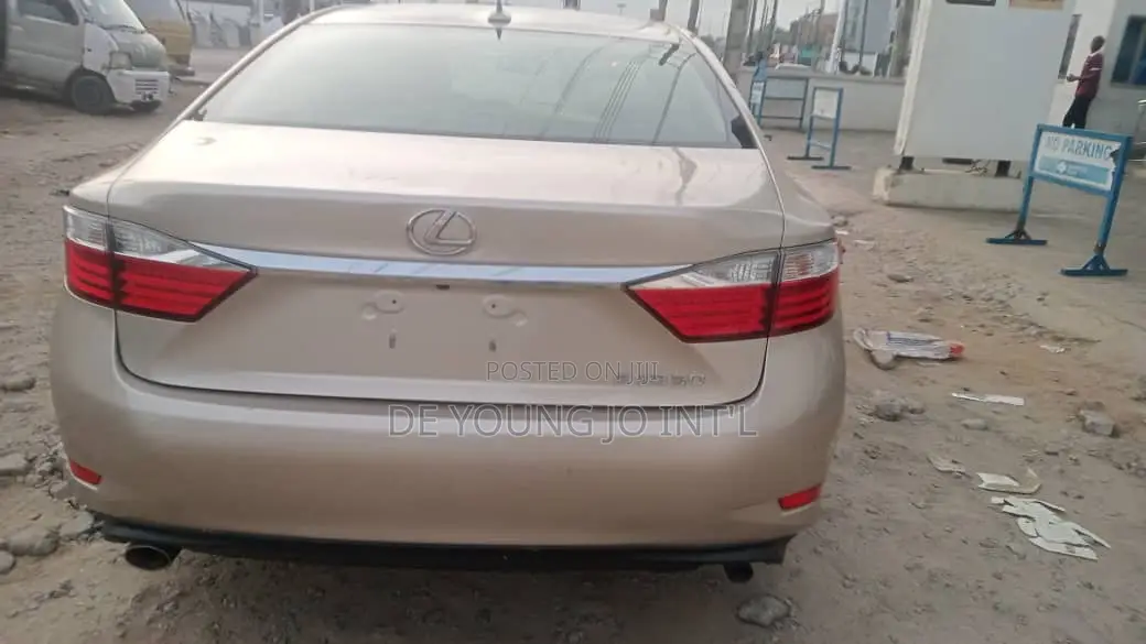 Lexus ES 350 FWD 2014 Gold