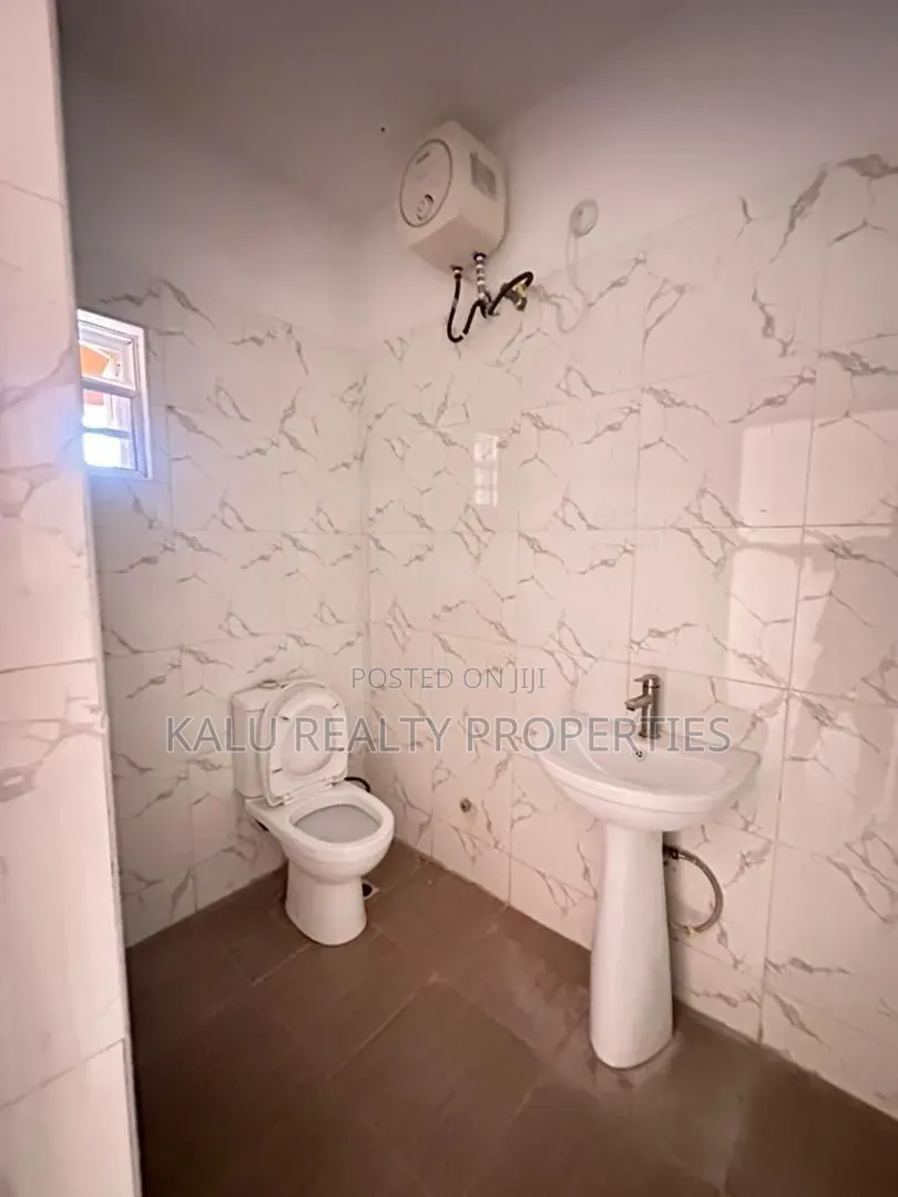4bdrm Duplex in Ikota for rent