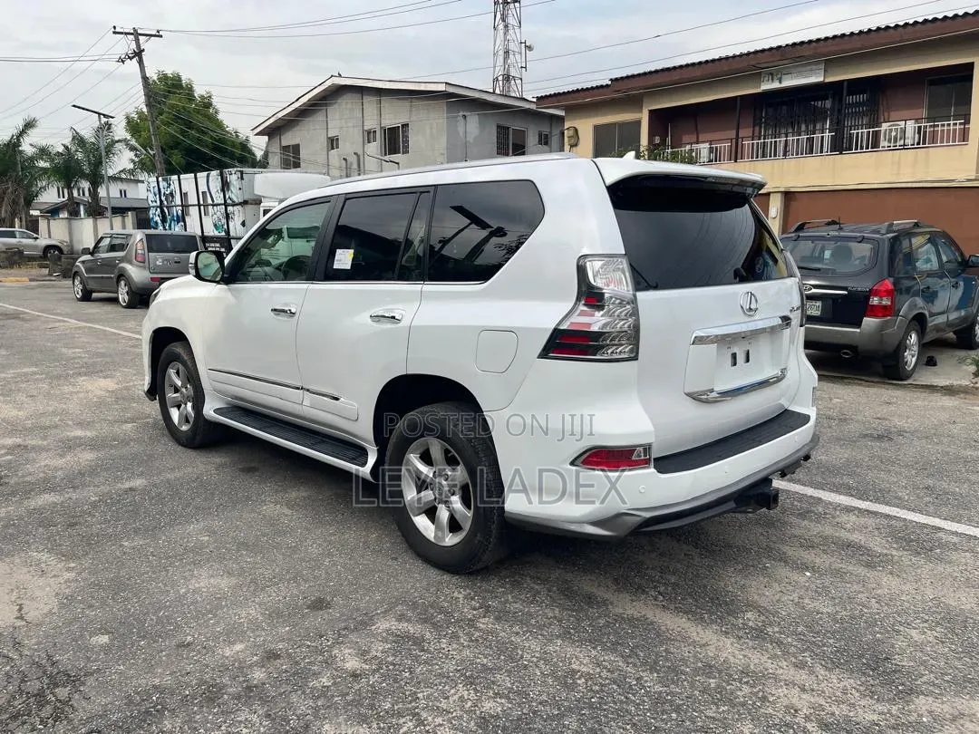 Lexus GX 460 Premium 2013 White