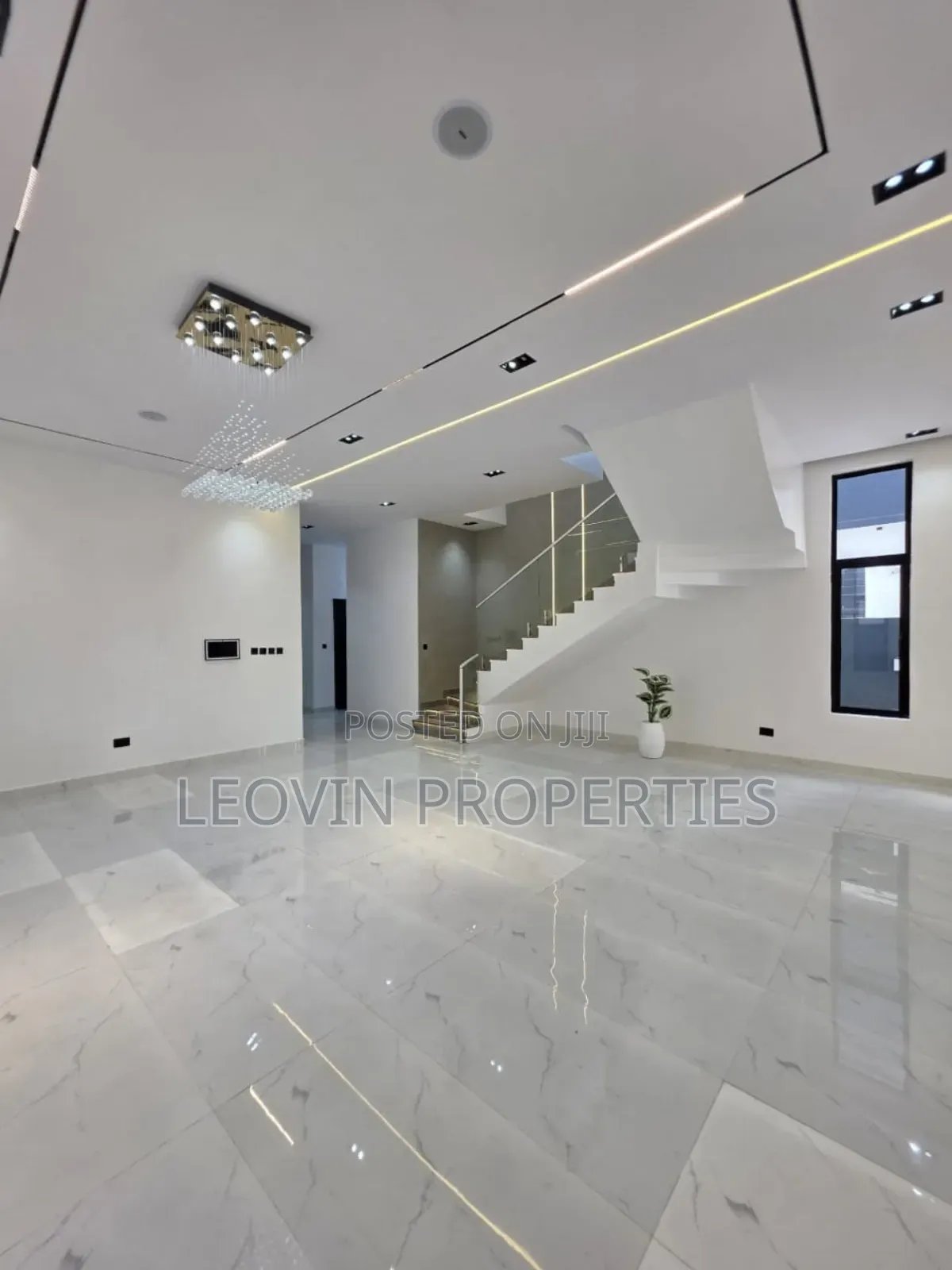 5bdrm Duplex in Chevron Luxury, Lekki Expressway for sale