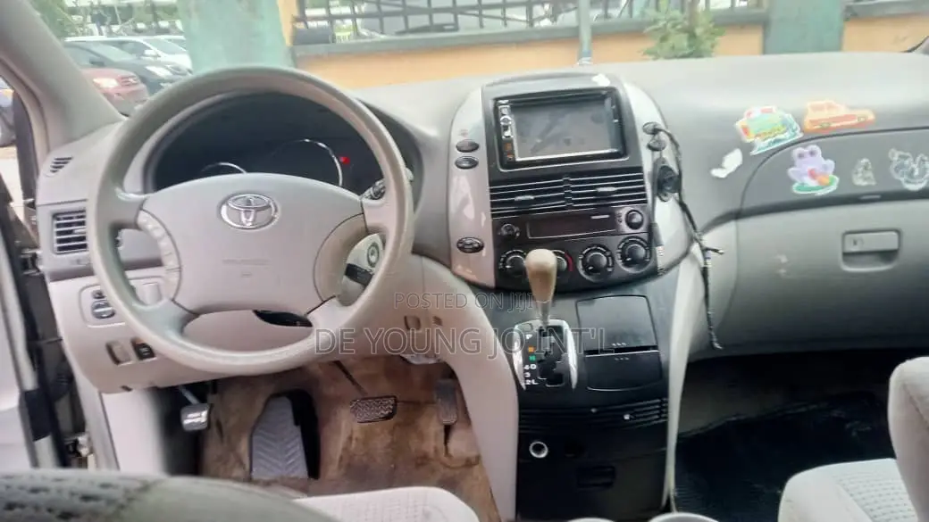 Toyota Sienna LE FWD 2006 Silver