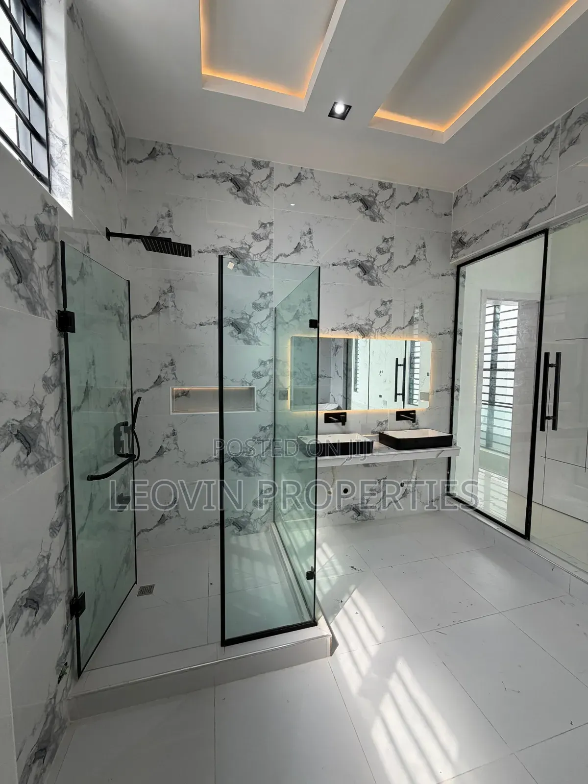 5bdrm Duplex in Chevron Luxury, Lekki Expressway for sale