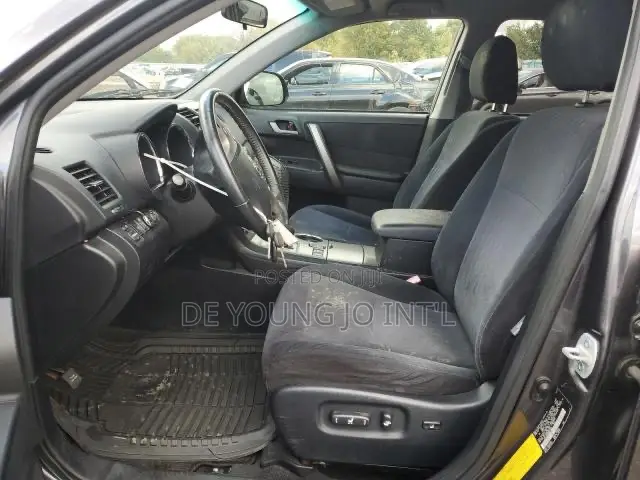 Toyota Highlander SE 2010 Gray