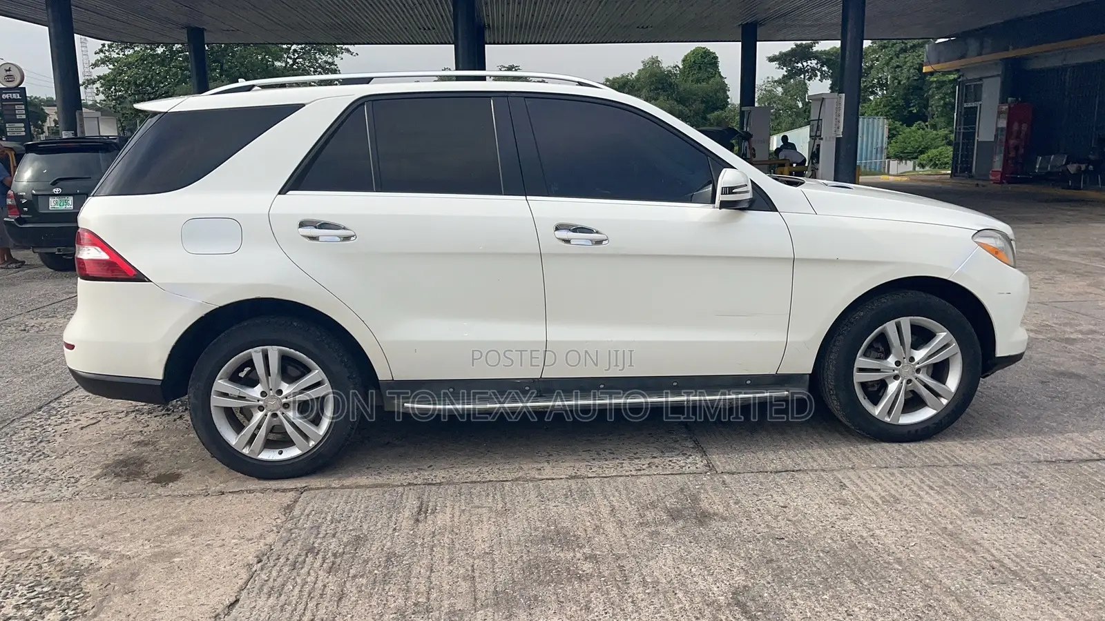 Mercedes-Benz M Class ML350 4MATIC 4dr SUV AWD (3.5L 6cyl 7A) 2014