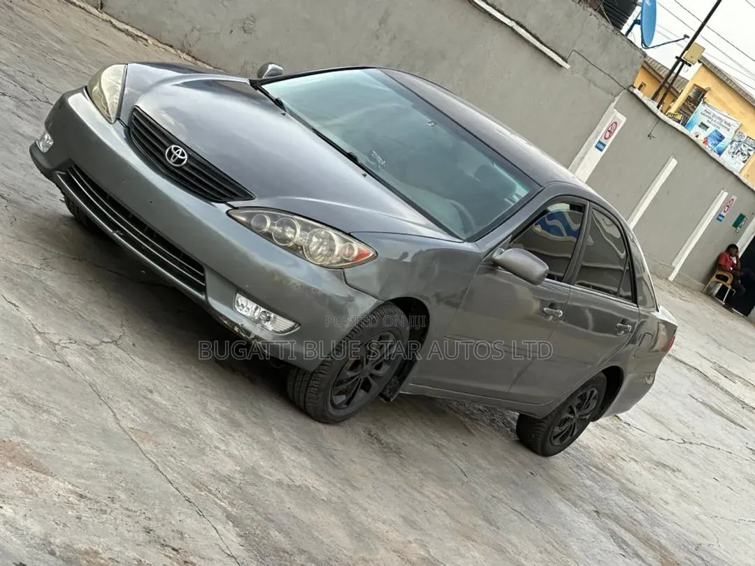 Toyota Camry LE 4dr Sedan (2.4L 4cyl 5A) 2006 Gray