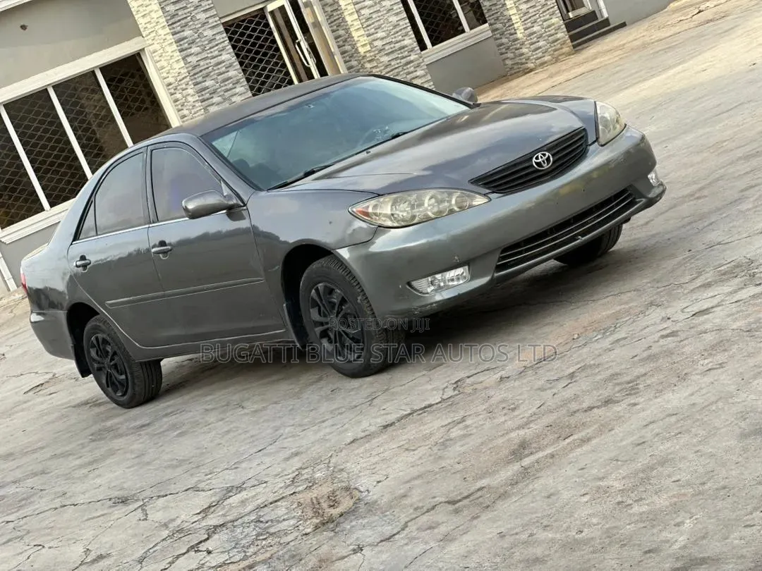 Toyota Camry LE 4dr Sedan (2.4L 4cyl 5A) 2006 Gray