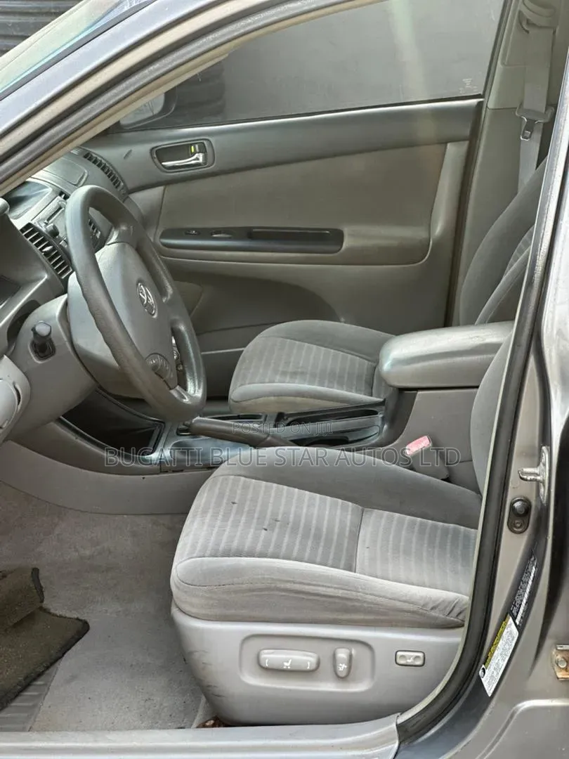 Toyota Camry LE 4dr Sedan (2.4L 4cyl 5A) 2006 Gray