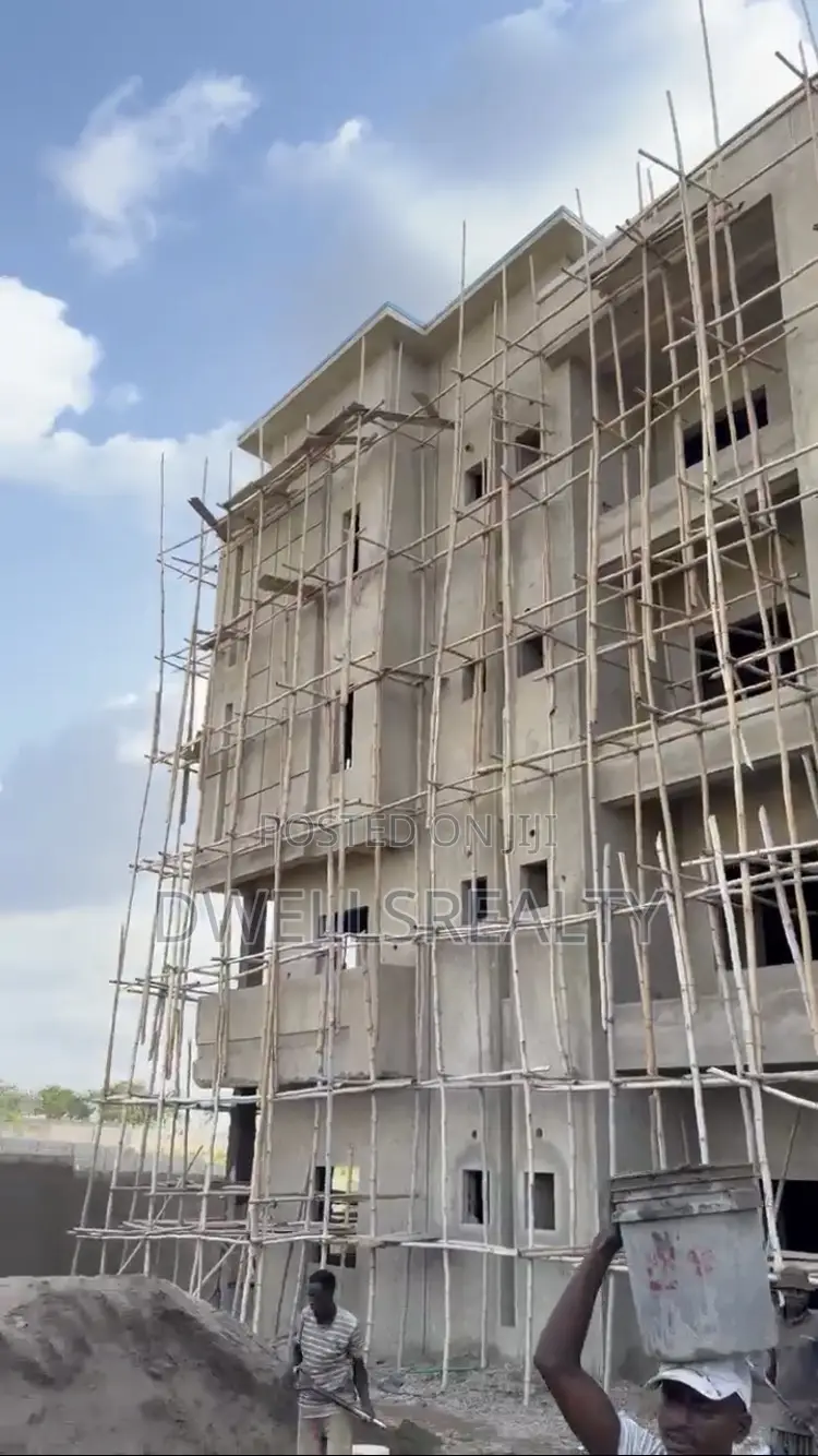 3bdrm Apartment in Boite Sapphire, Life Camp for sale