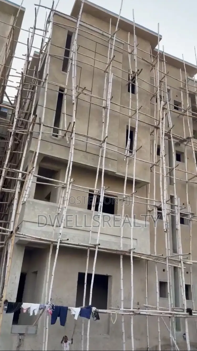 3bdrm Apartment in Boite Sapphire, Life Camp for sale