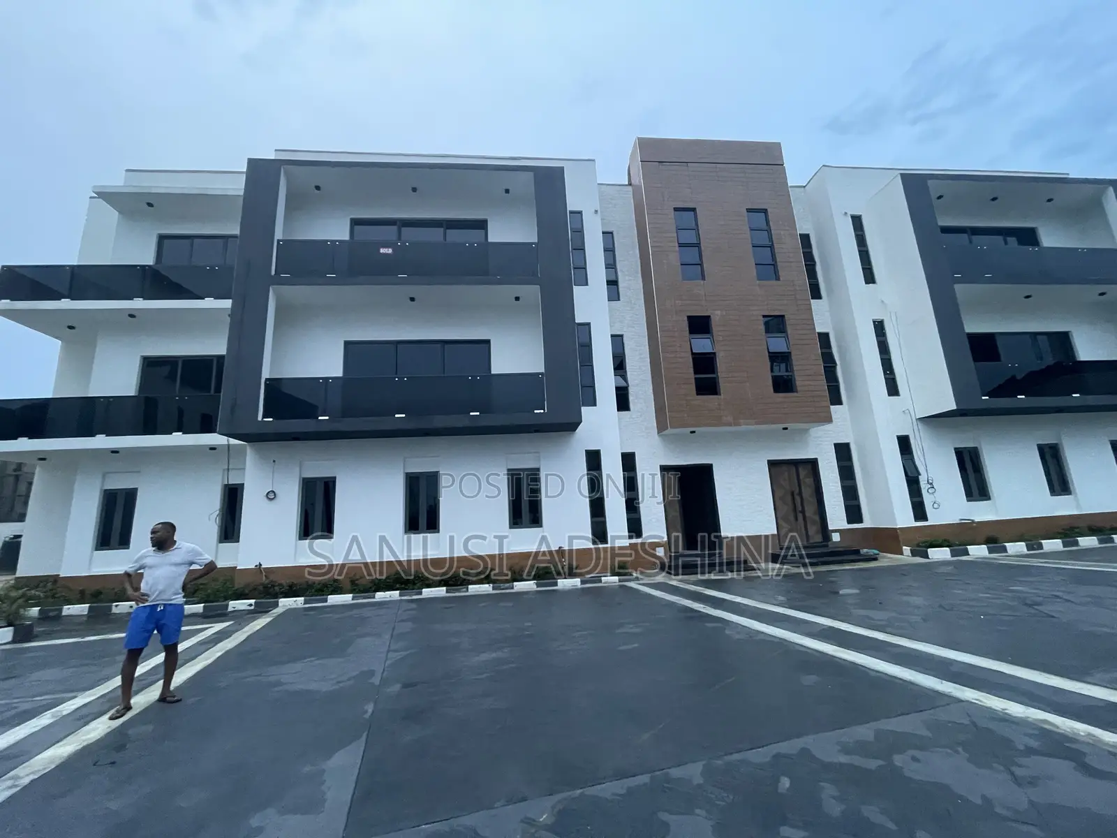 3bdrm Block of Flats in Katampe Extension At for sale