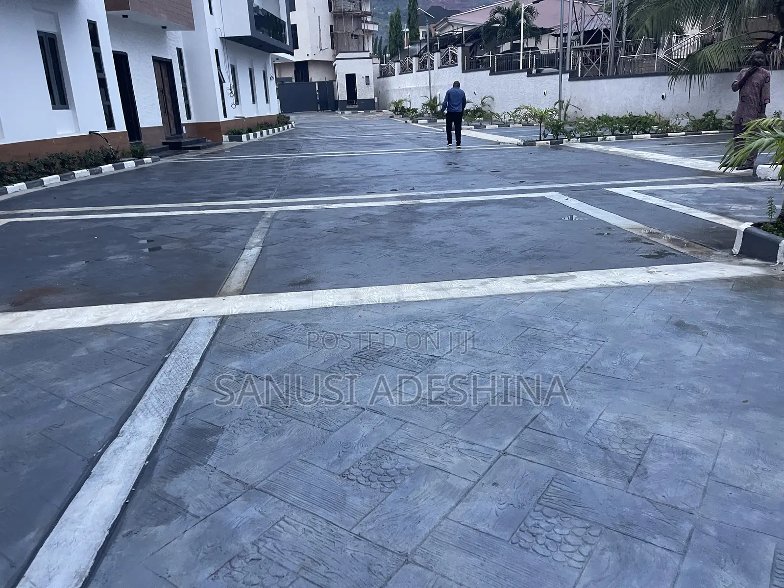 3bdrm Block of Flats in Katampe Extension At for sale
