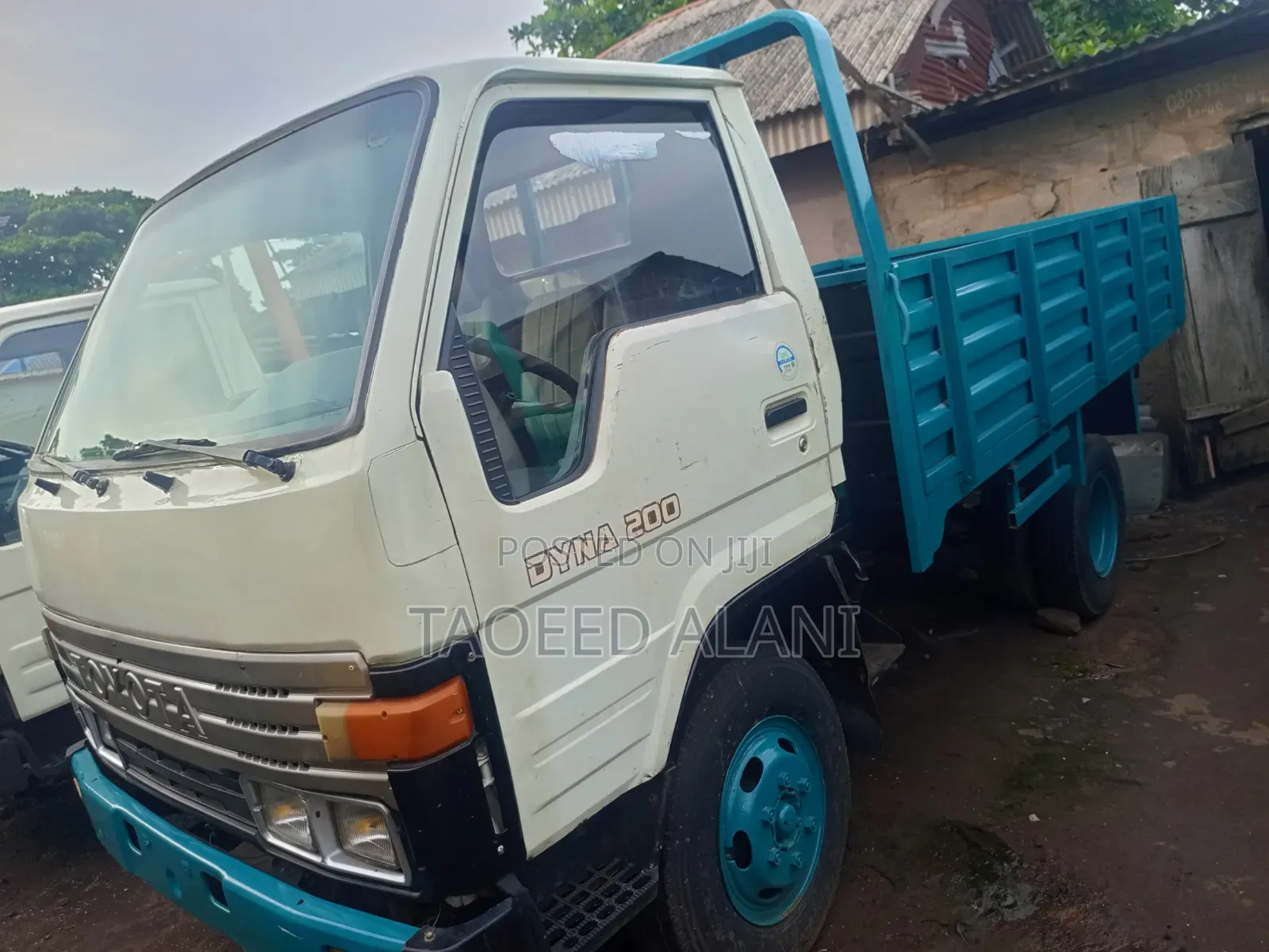 Toyota Dyna 200 With 2rz Engine