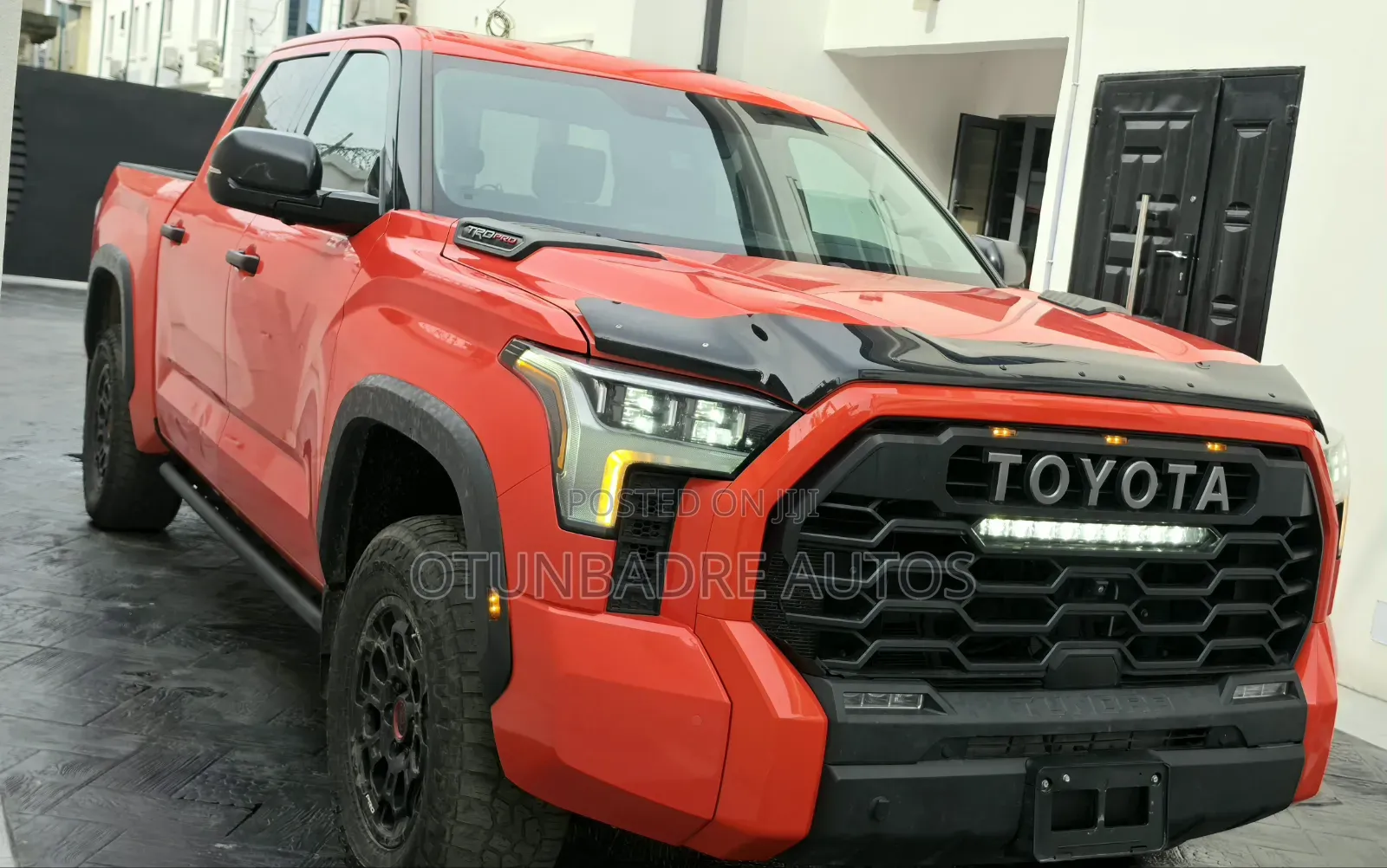 Toyota Tundra Platinum CrewMax 6.5' Bed 2023 Red