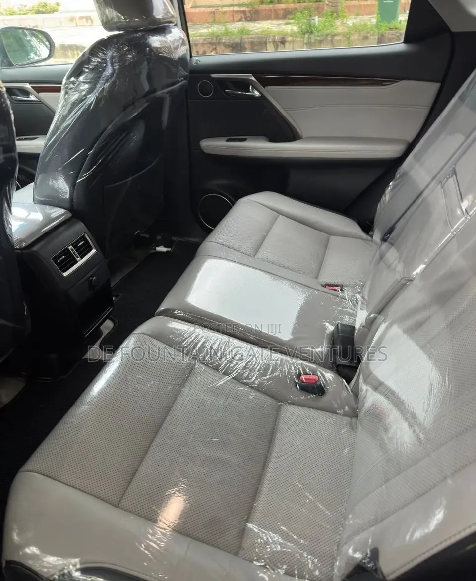 Lexus RX 350 FWD 2018 Gold