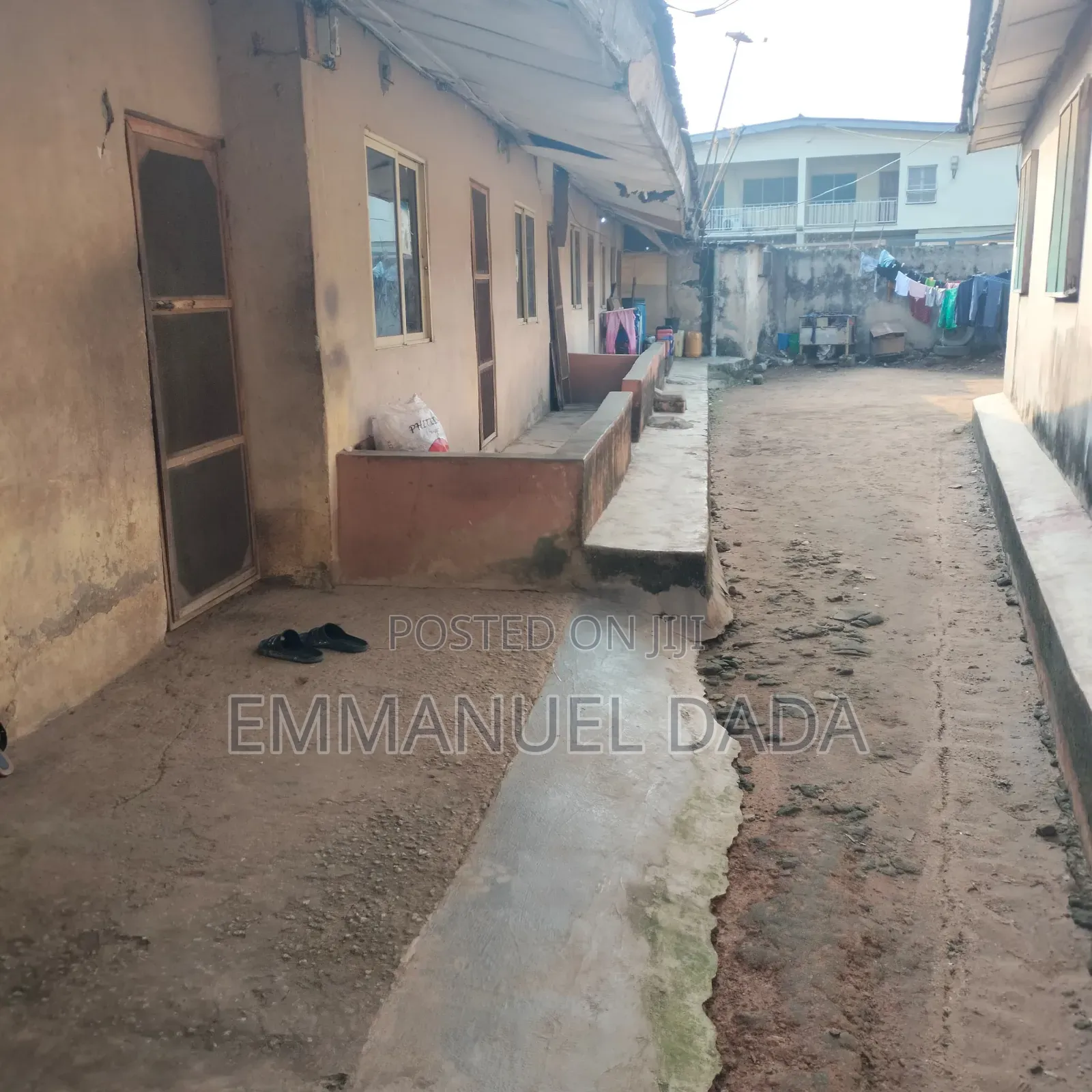 12bdrm House in Shogunle for sale