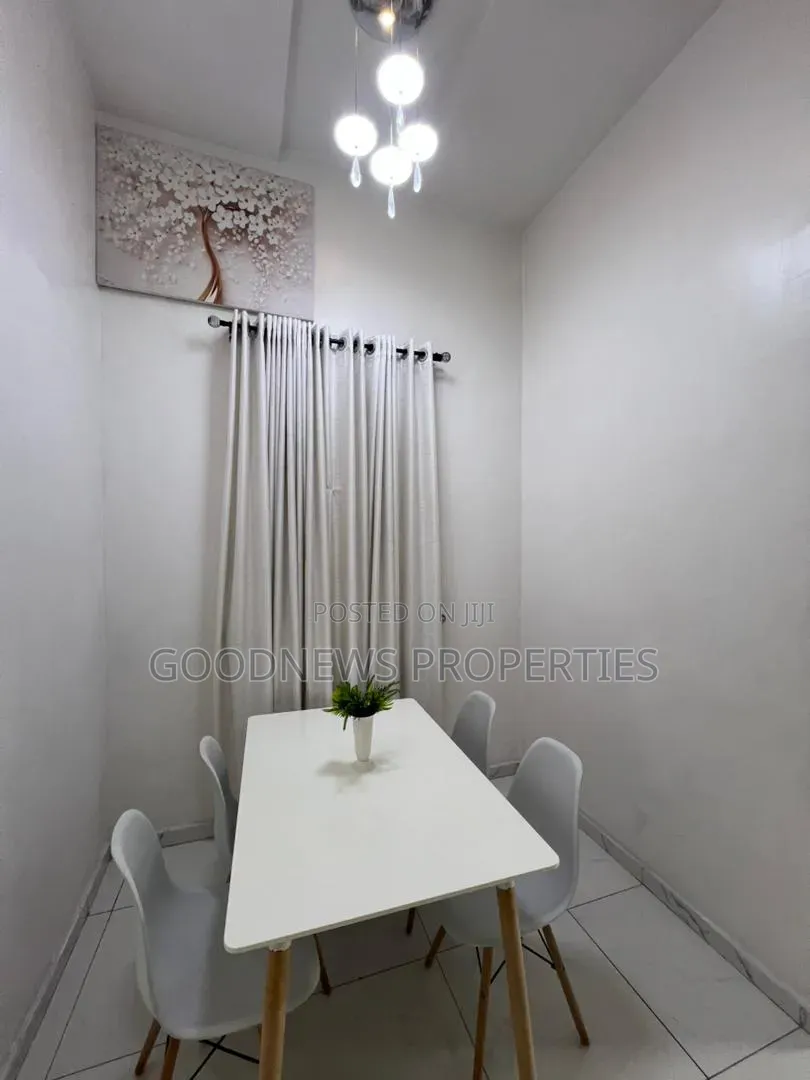 Furnished 4bdrm Duplex in Chevron for rent