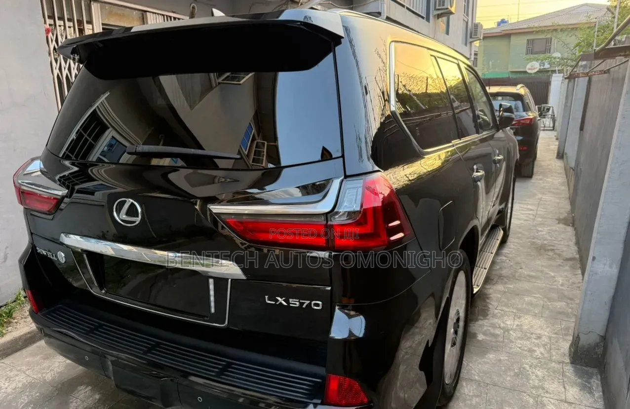 Lexus LX 570 (5 seats) AWD 2021 Black