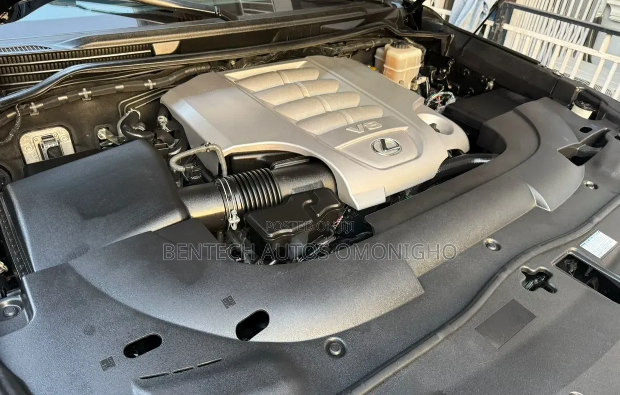 Lexus LX 570 (5 seats) AWD 2021 Black