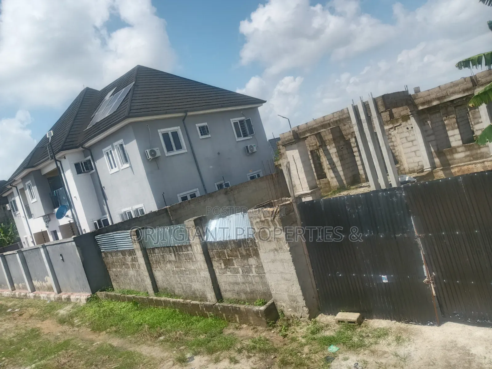 Solid Uncompleted 5-Bedroom Flat (900sqr Meters)