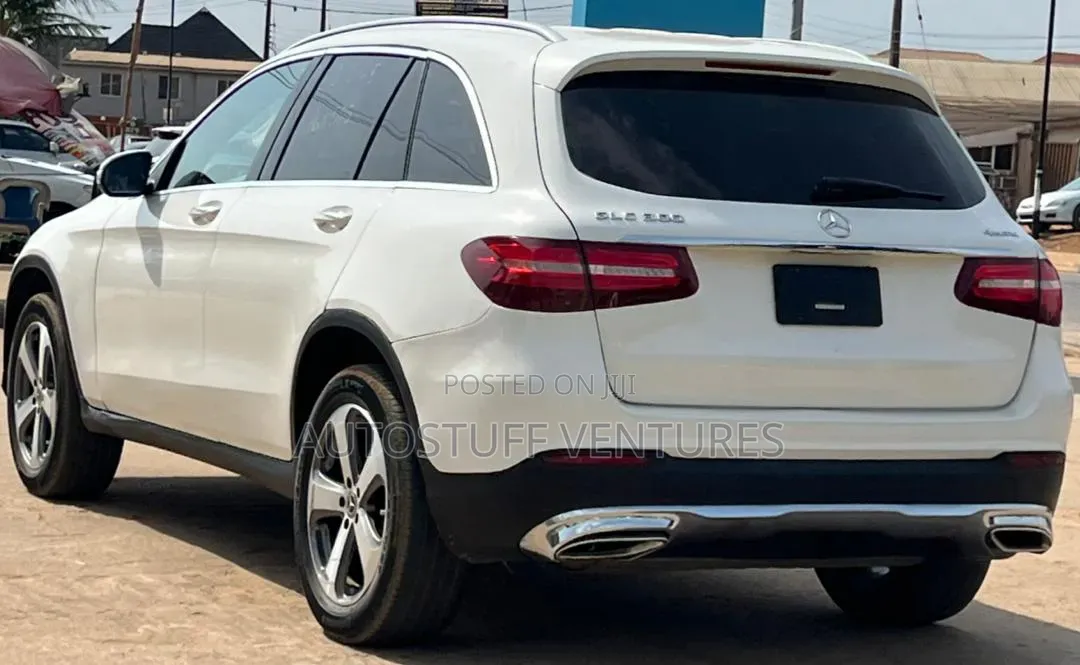 Mercedes-Benz GLC-Class 2019 White