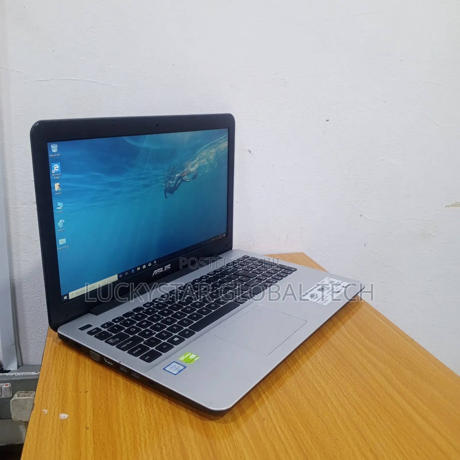 Laptop Asus X555LJ 8GB Intel Core i5 HDD 750GB