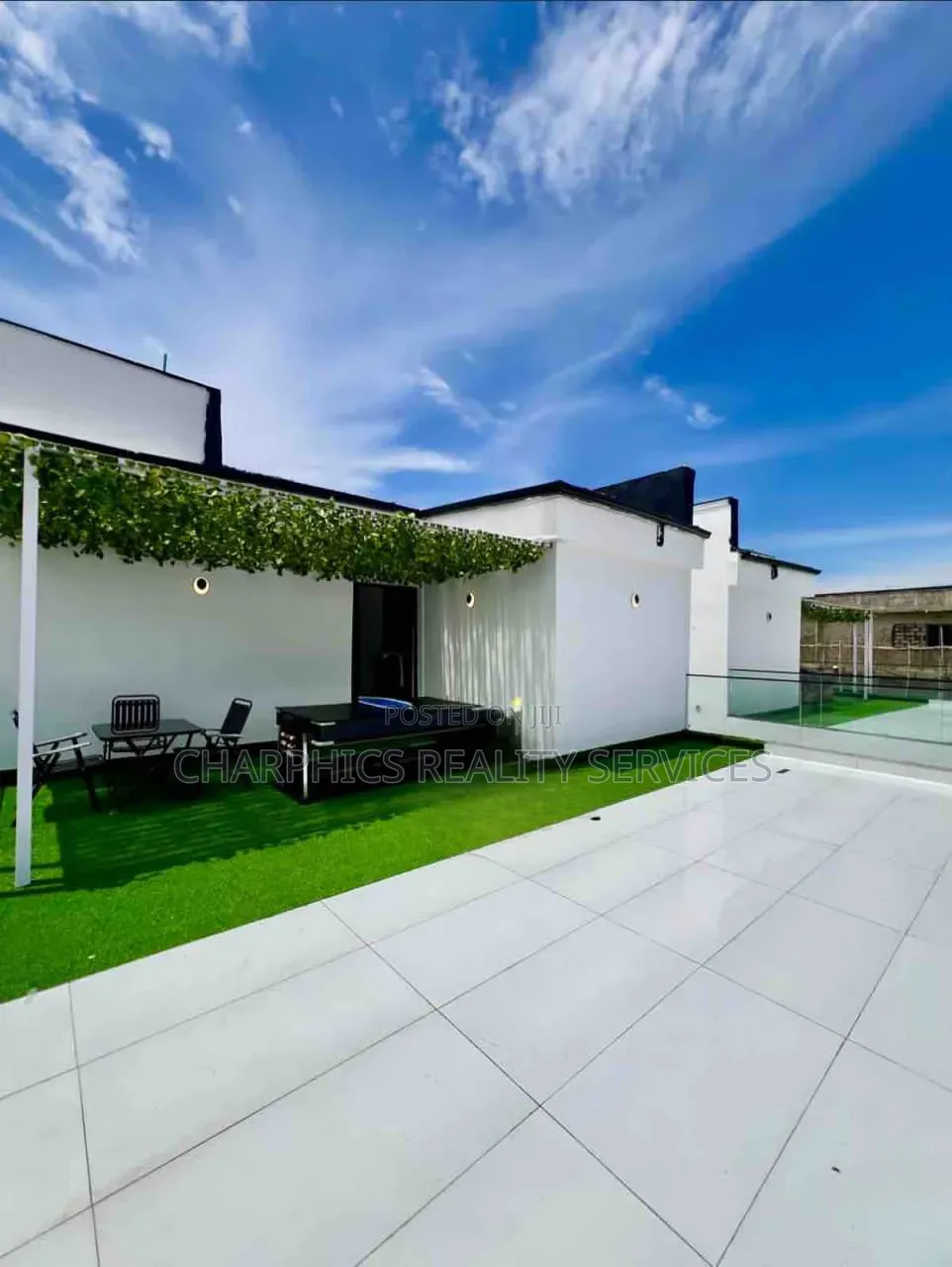 5bdrm Duplex in Osapa london for sale