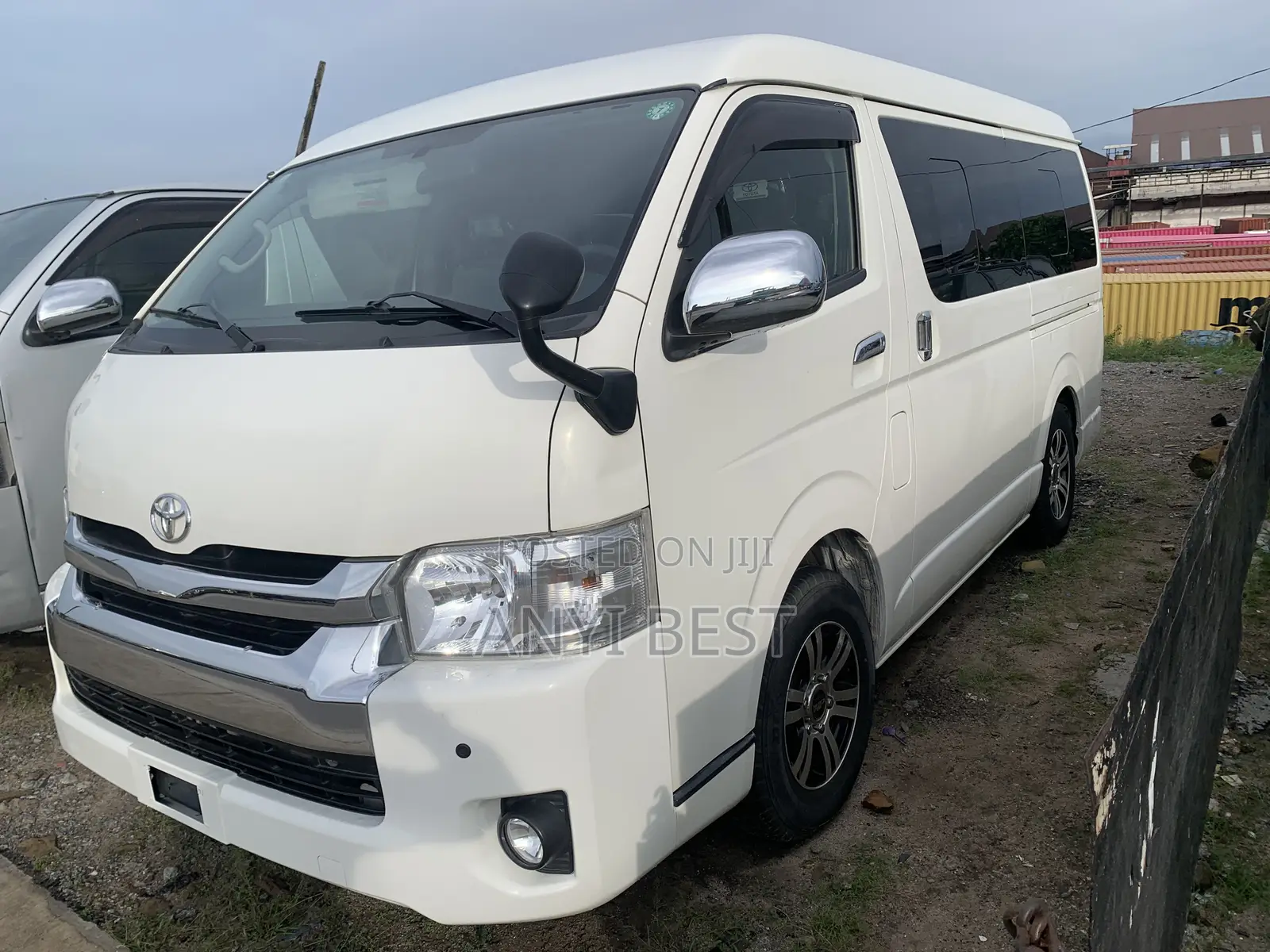 Toyota HiAce 2015 White