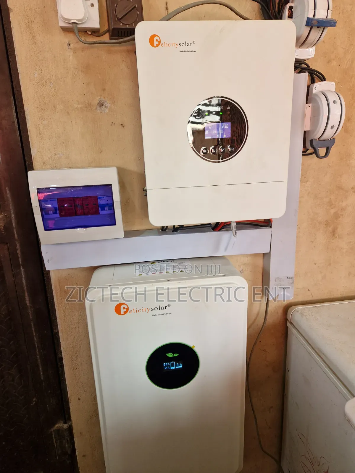6kva Hybrid Inverter System With 5kwh Lithium Battery and 4 Panels
