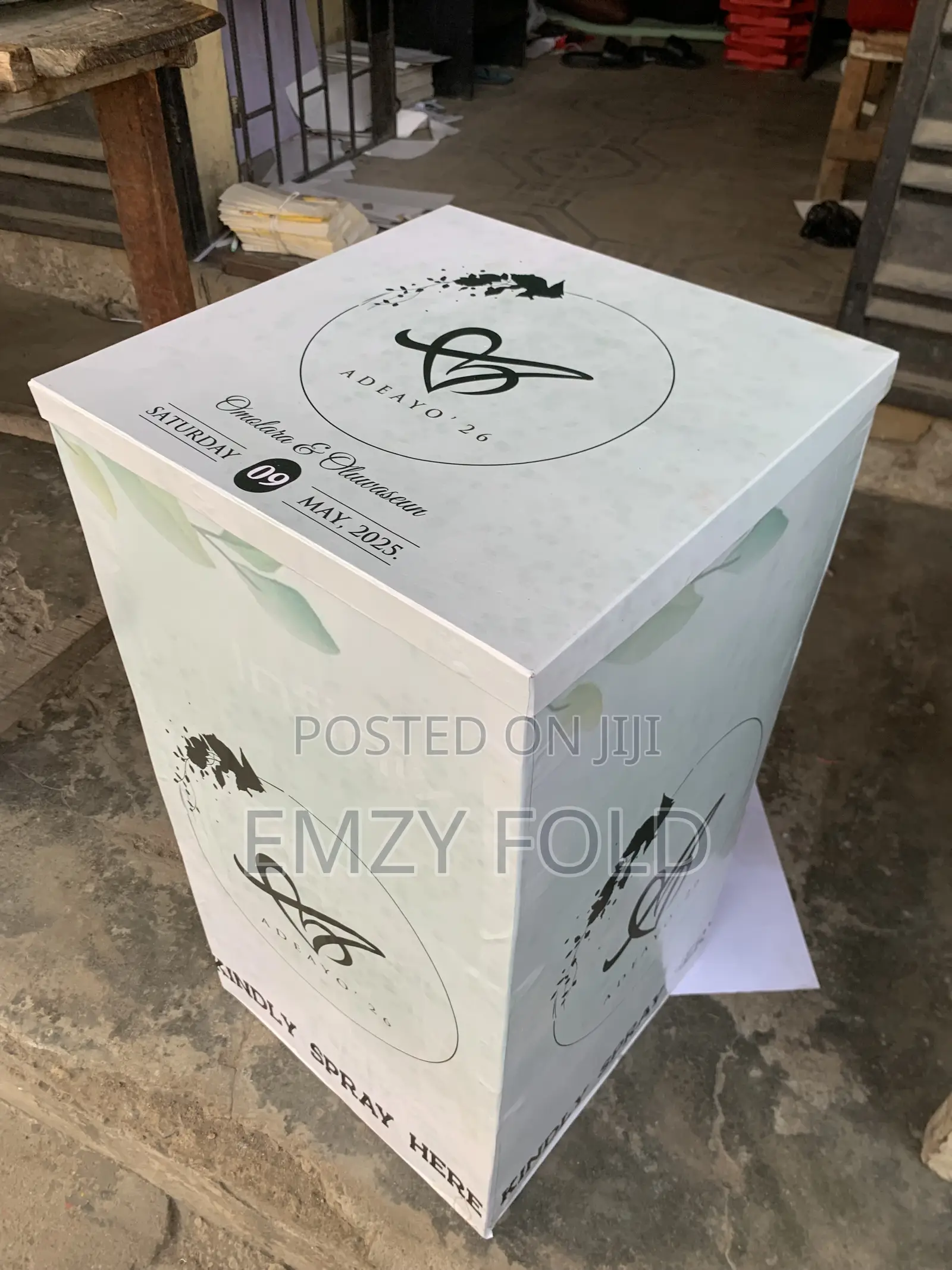 Money Spray Big Box