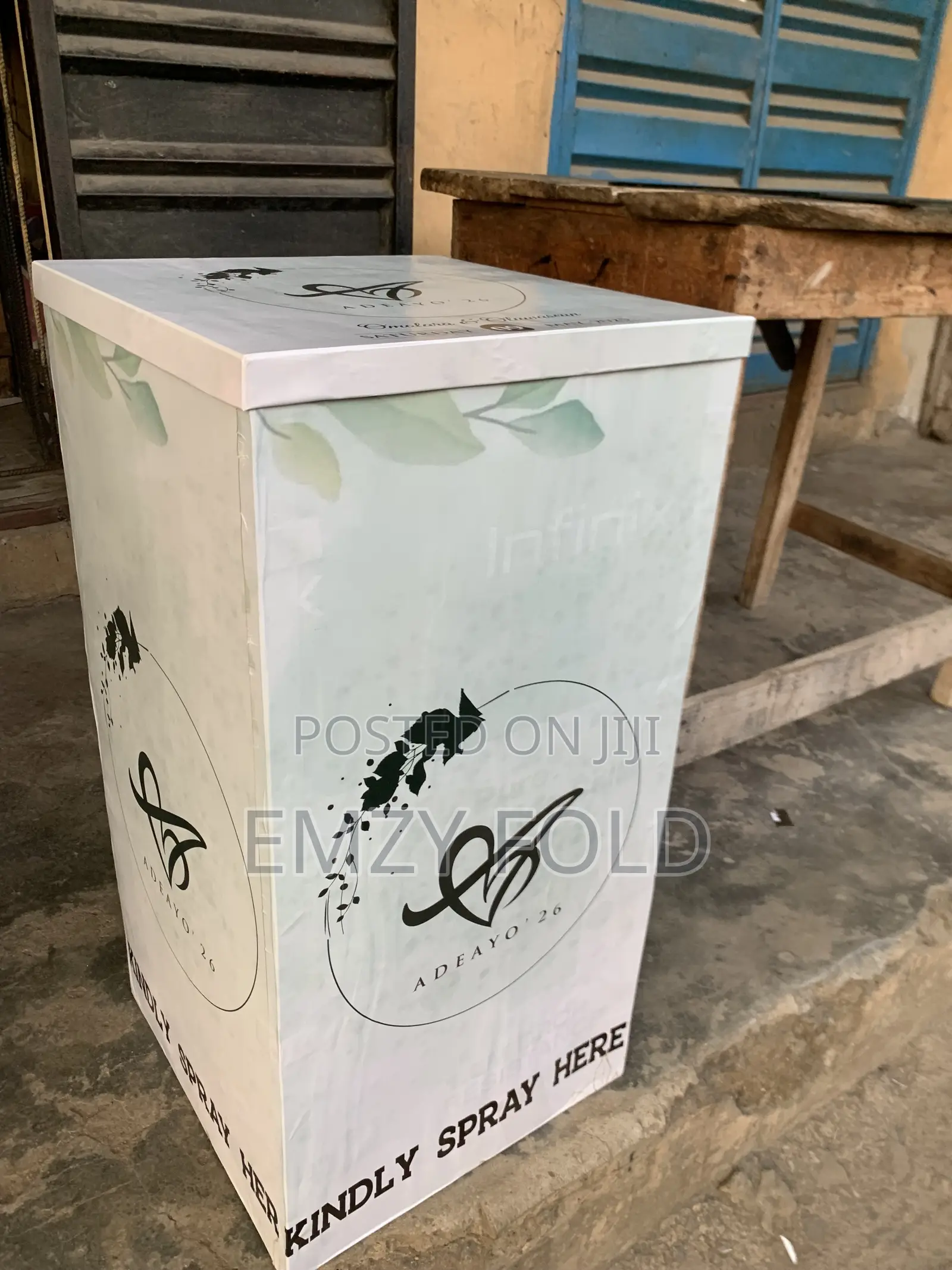 Money Spray Big Box