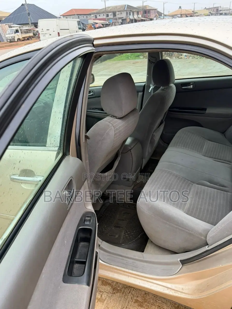 Toyota Camry 2006 Gold