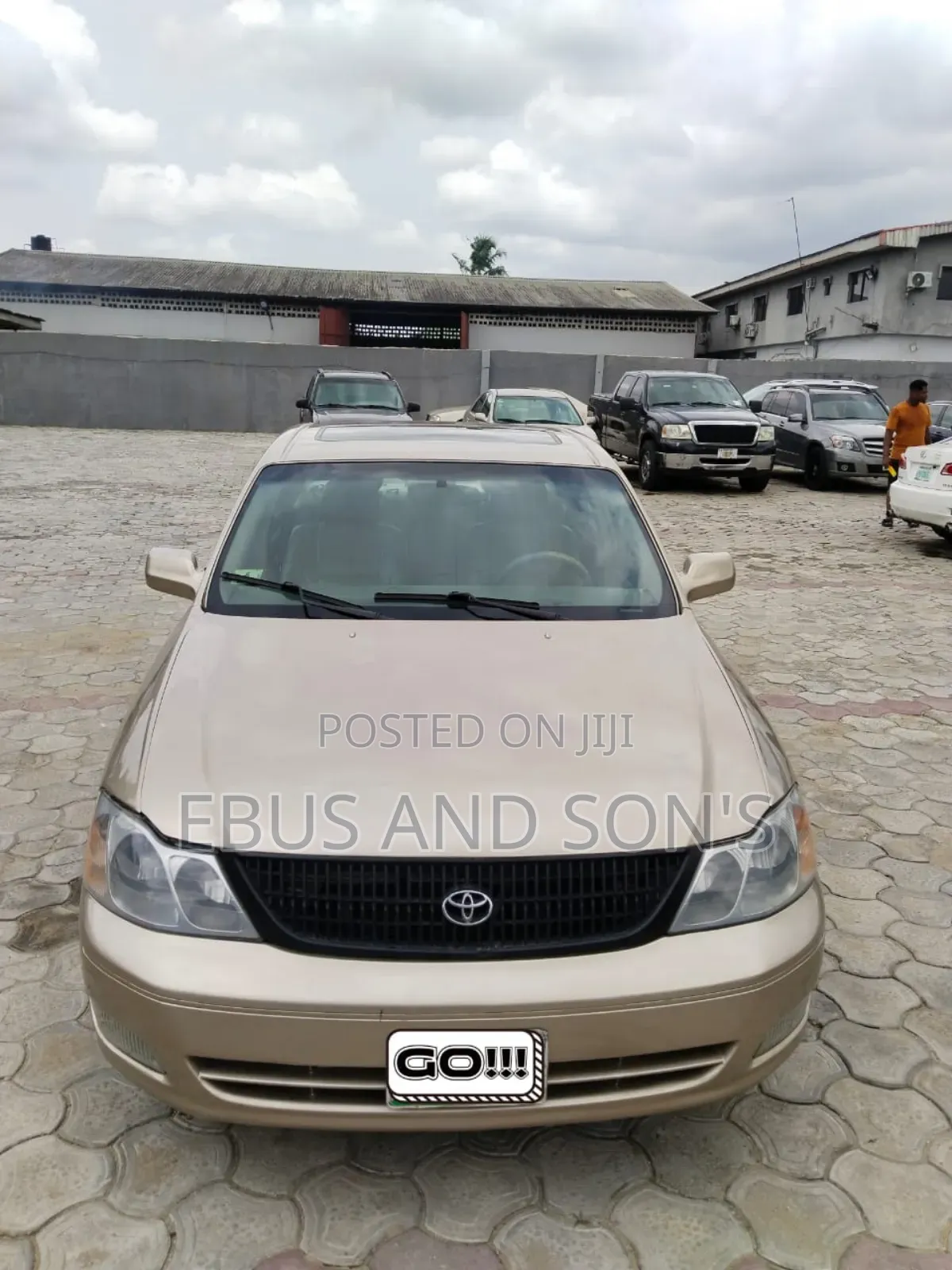 Toyota Avalon 2002 Gold