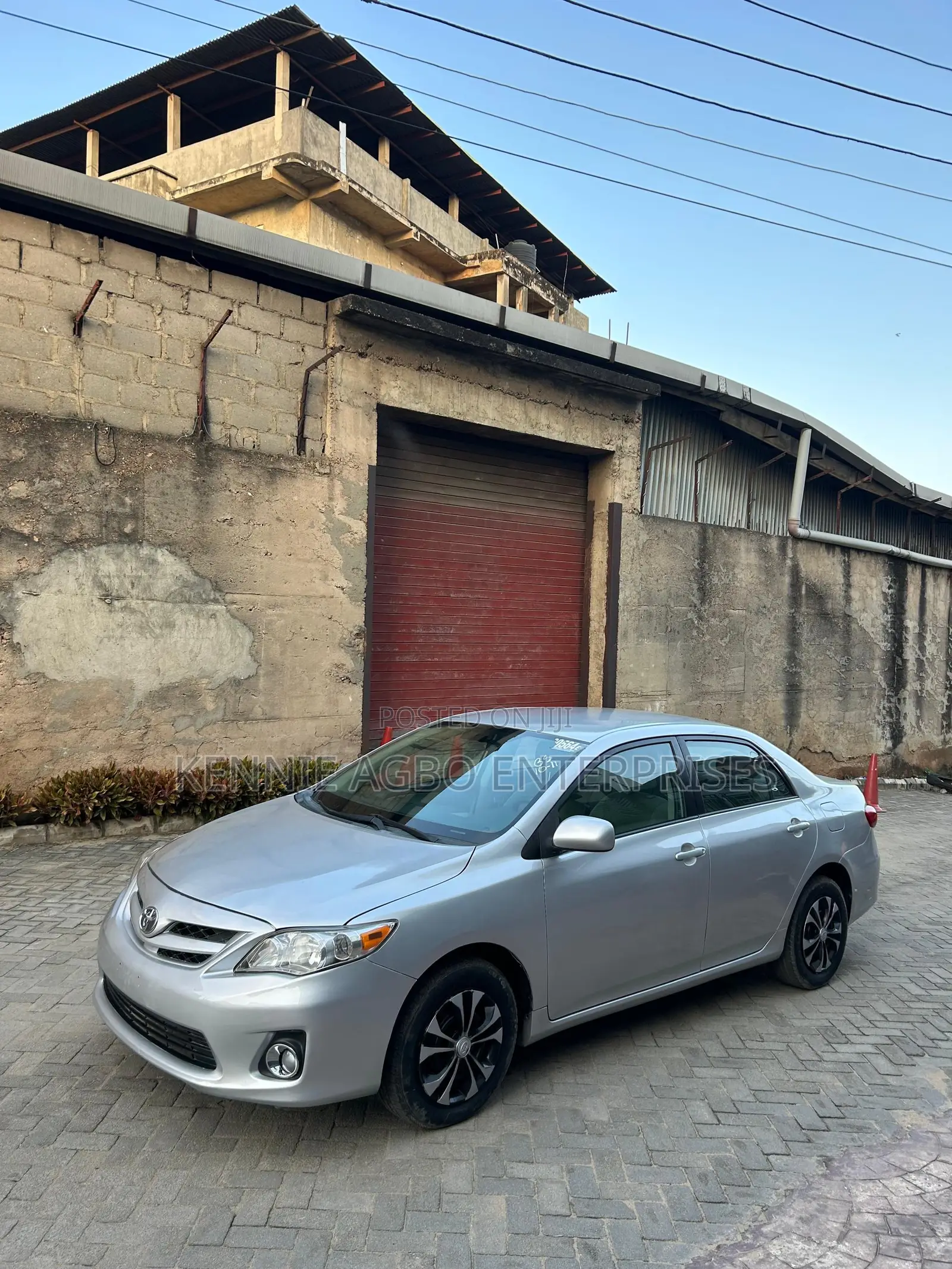 Toyota Corolla LE 4dr Sedan (1.8L 4cyl 4A) 2012 Silver