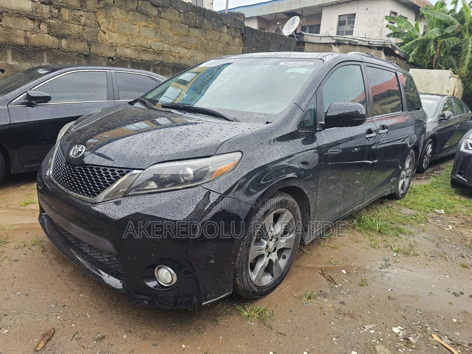 Toyota Sienna XLE 8 Passenger (3.5L 6cyl 8A) 2017 Black