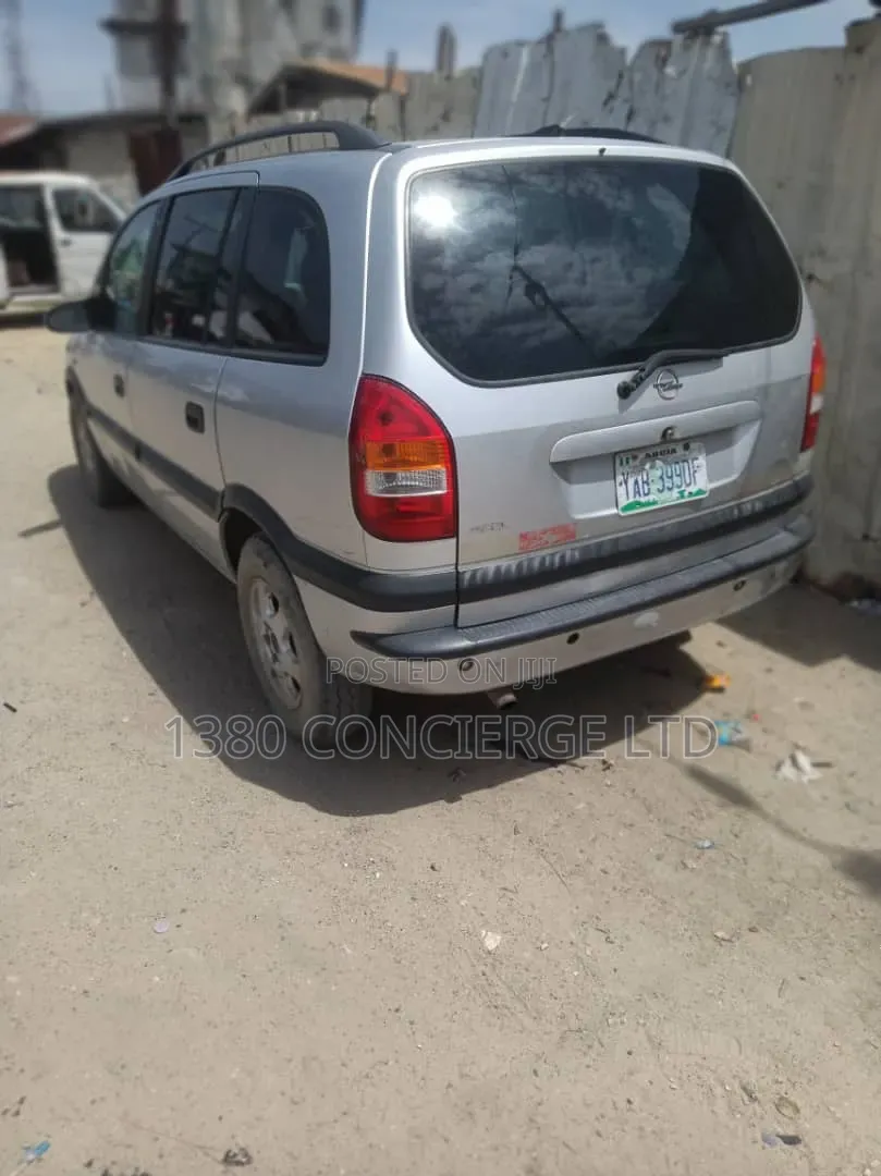 Opel Zafira 2005 Silver