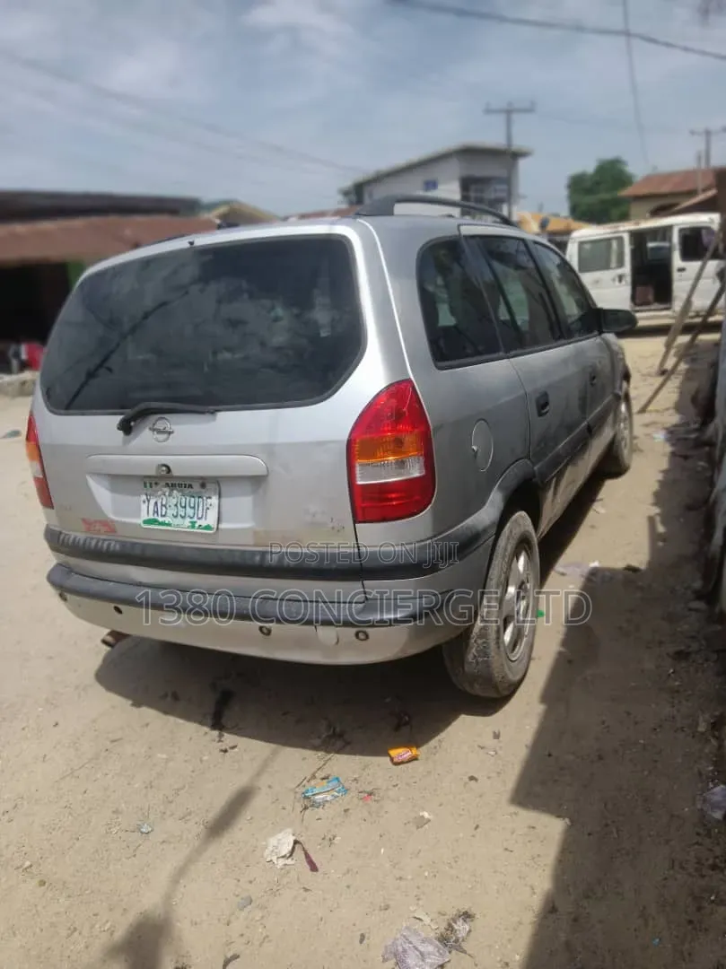 Opel Zafira 2005 Silver