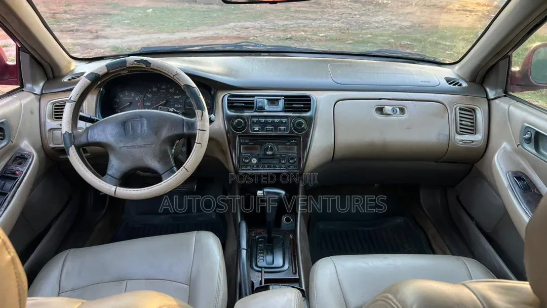 Honda Accord 5P 2001 Red
