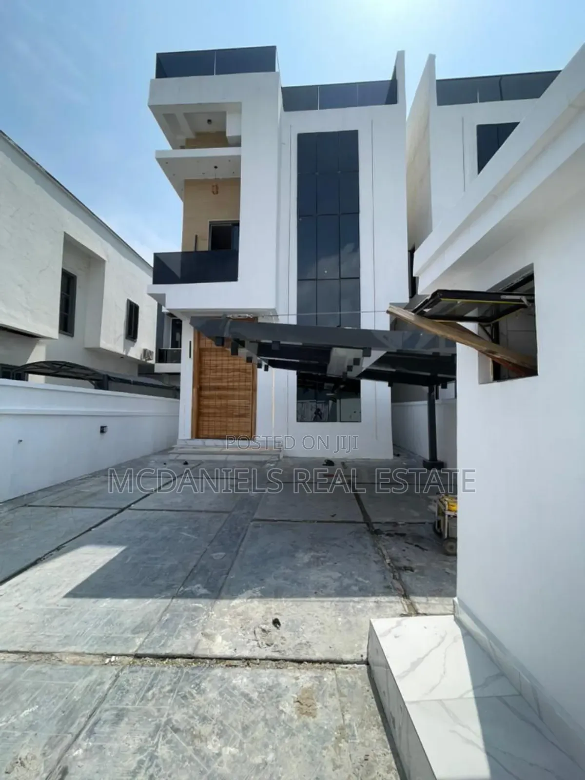 5bdrm Duplex in Lekki Phase 1 for sale