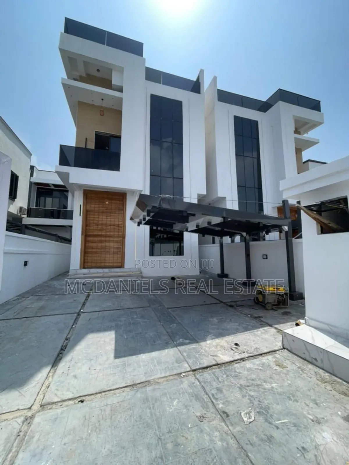 5bdrm Duplex in Lekki Phase 1 for sale