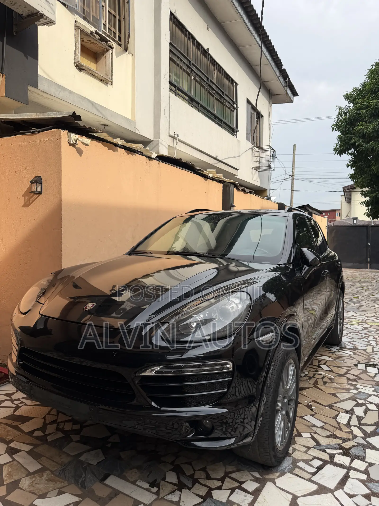 Porsche Cayenne GTS 2013 Black