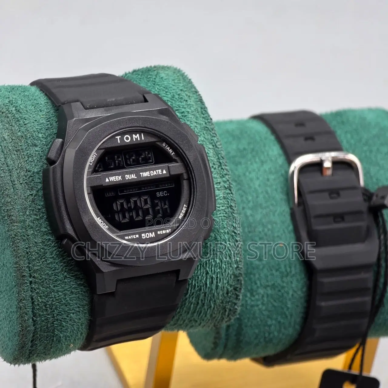 Tomi Quality Men Rubber Strap Wristwatch