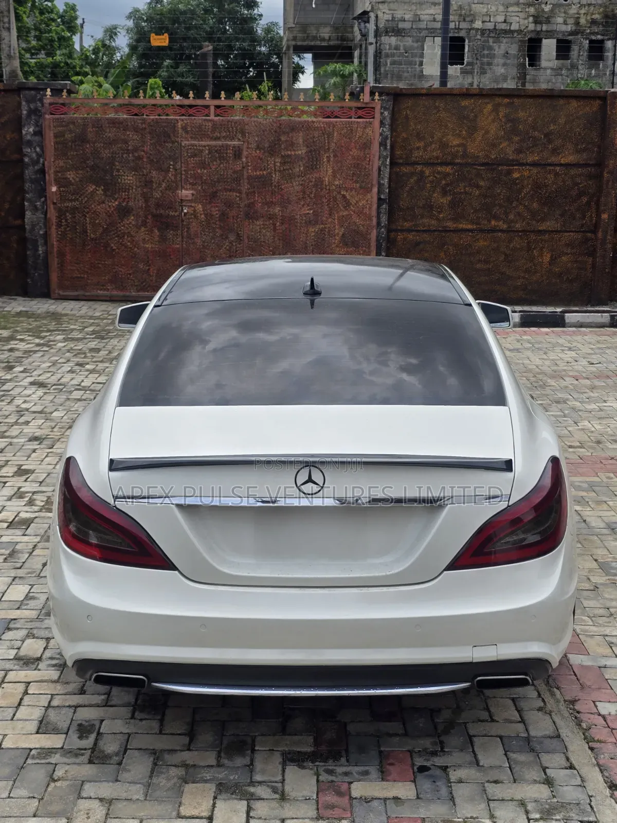 Mercedes-Benz CLS 550 2012 White