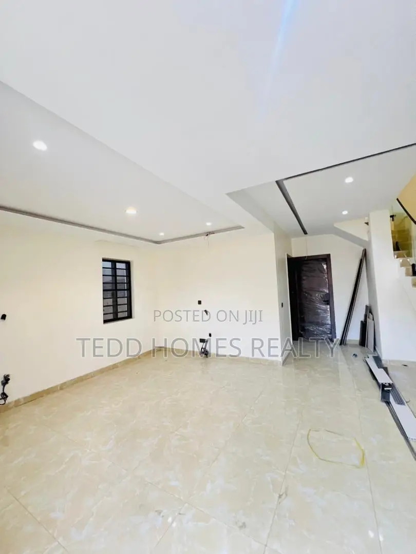 4bdrm Duplex in Ologolo for rent